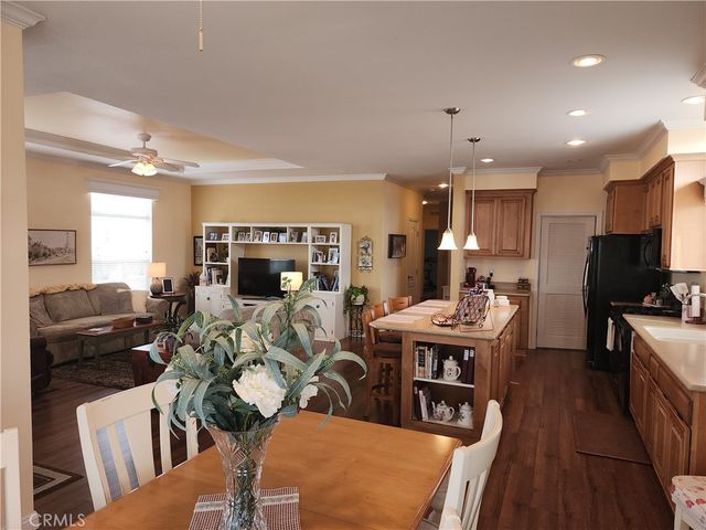19361 Brookhurst 49, Huntington Beach, CA 92646