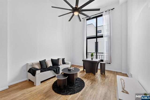 518 Gregory Avenue A-425, Weehawken, NJ 07086