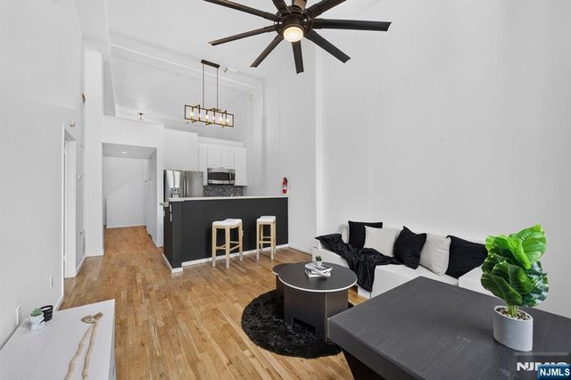 518 Gregory Avenue A-425, Weehawken, NJ 07086
