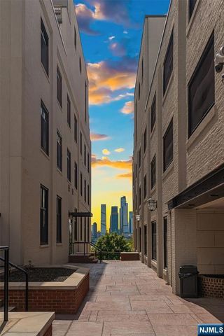 518 Gregory Avenue A-425, Weehawken, NJ 07086
