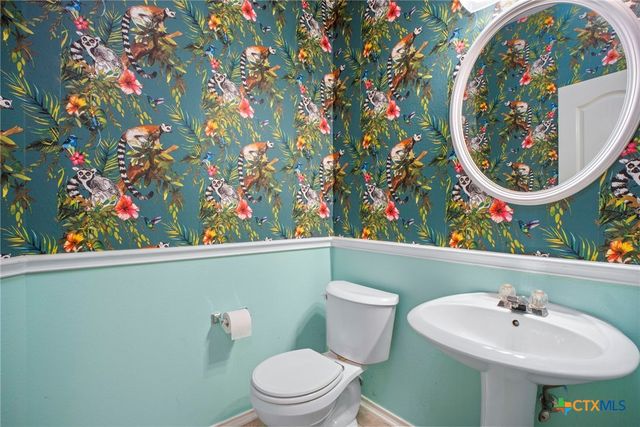 175 Plantation Drive, Seguin, TX 78155