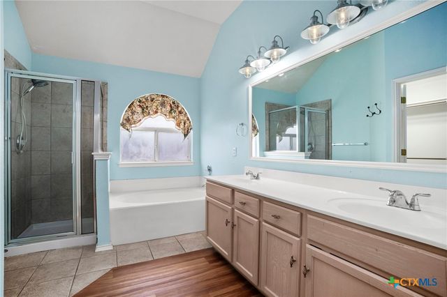 175 Plantation Drive, Seguin, TX 78155