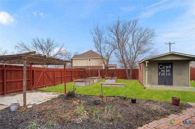 175 Plantation Drive, Seguin, TX 78155