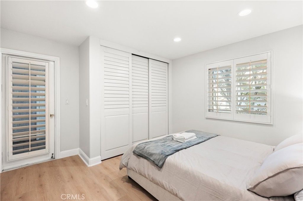 Image 29 of property listing at 25 LakeView 60, Irvine, CA 92604