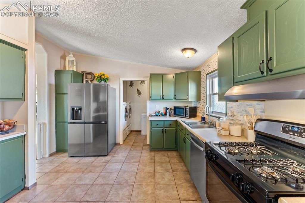 Image 11 of property listing at 23750 Jayhawk Avenue, Colorado Springs, CO 80928