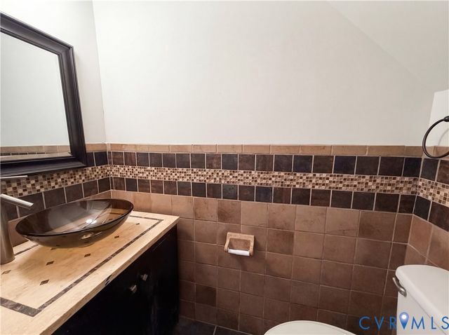 8604 Ransco Ct, North Chesterfield, VA 23235