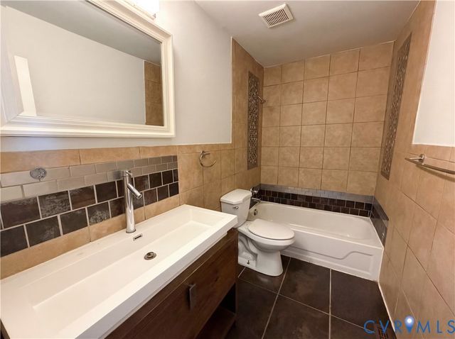 8604 Ransco Ct, North Chesterfield, VA 23235