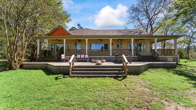 8455 State Highway 150 W, Coldspring, TX 77331