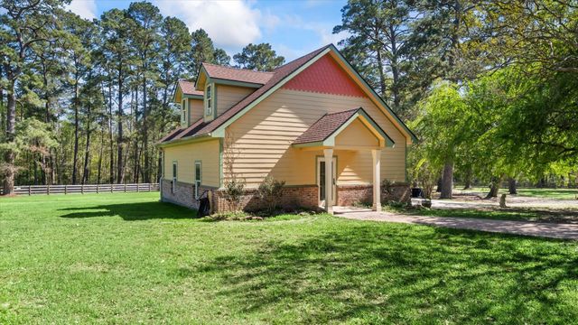 8455 State Highway 150 W, Coldspring, TX 77331