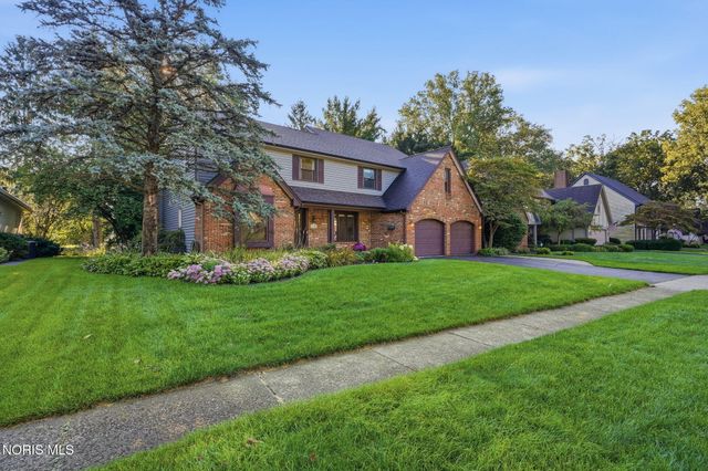 2716 Stoneleigh Drive, Toledo, OH 43617