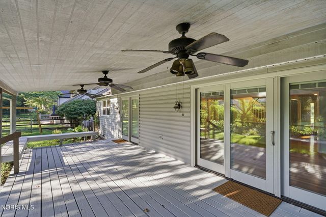 2716 Stoneleigh Drive, Toledo, OH 43617