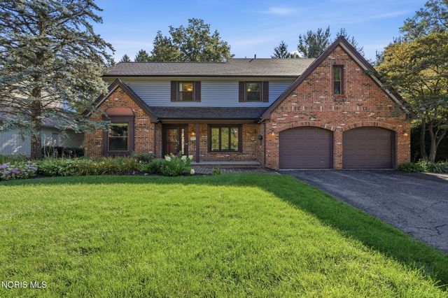 2716 Stoneleigh Drive, Toledo, OH 43617