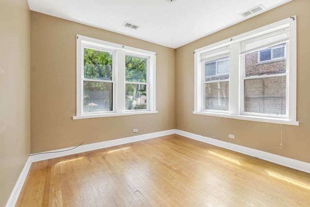 1747 W Pratt Boulevard 2N, Chicago, IL 60626