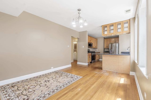 1747 W Pratt Boulevard 2N, Chicago, IL 60626