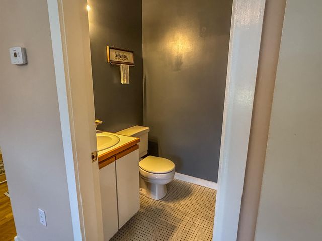 37 Church St Apt 3, Keene, NH 03431