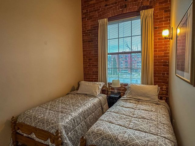 37 Church St Apt 3, Keene, NH 03431