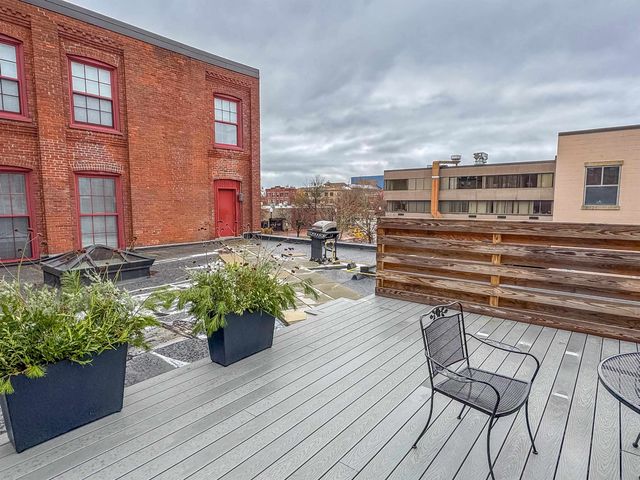 37 Church St Apt 3, Keene, NH 03431