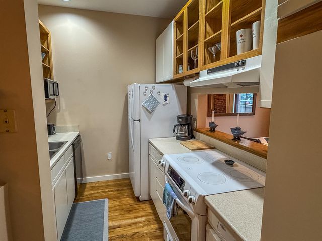 37 Church St Apt 3, Keene, NH 03431