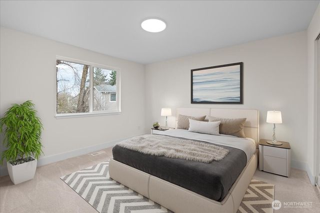 5055 W 33rd Court NE, Tacoma, WA 98422