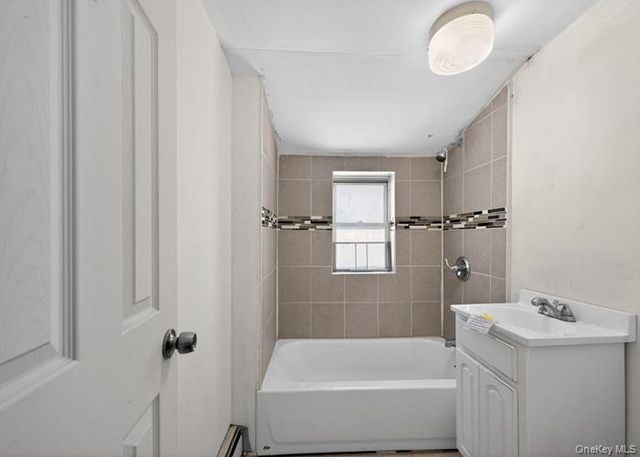 46 Lake Drive, Wyandanch, NY 11798