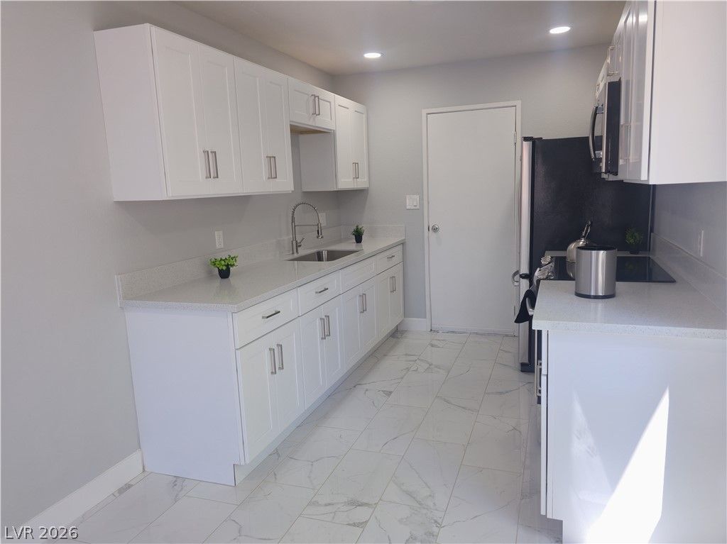 5230 Rou Circle, Las Vegas, NV 89122 — photo 5