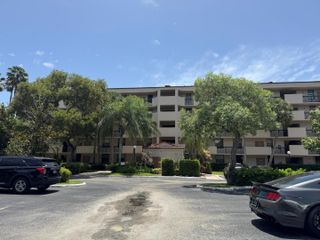 2766 S CARAMBOLA Circle S 406, Coconut Creek, FL 33066