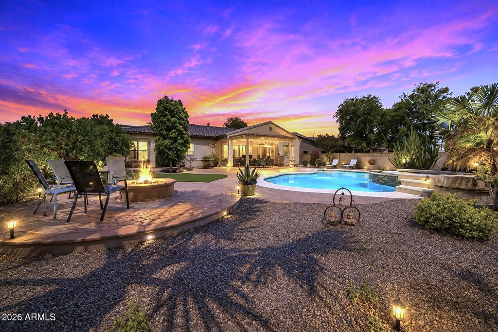 19407 W MEDLOCK Drive, Litchfield Park, AZ 85340