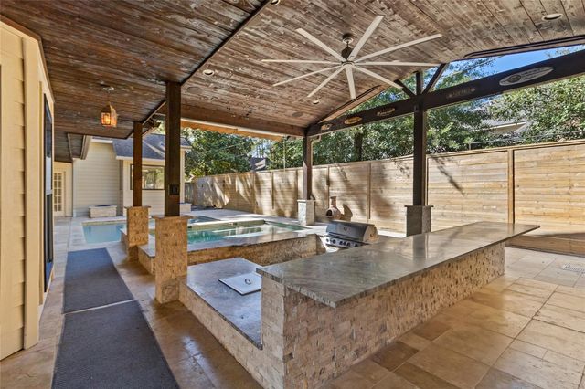 8006 Northbridge Circle, Spring, TX 77379