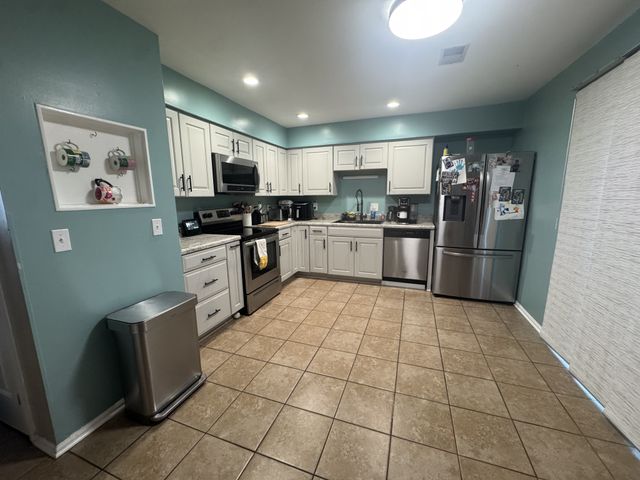 241 Timberway Dr, Nashville, TN 37214