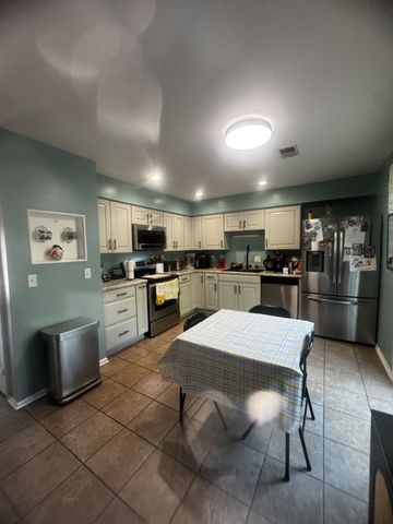 241 Timberway Dr, Nashville, TN 37214