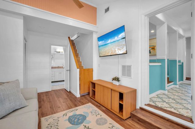 528 N Palmway, Lake Worth Beach, FL 33460