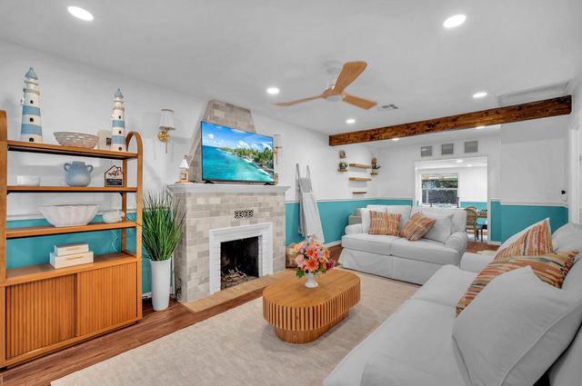 528 N Palmway, Lake Worth Beach, FL 33460