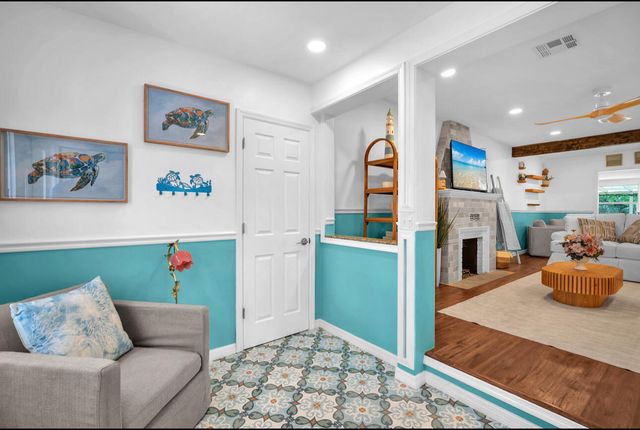 528 N Palmway, Lake Worth Beach, FL 33460