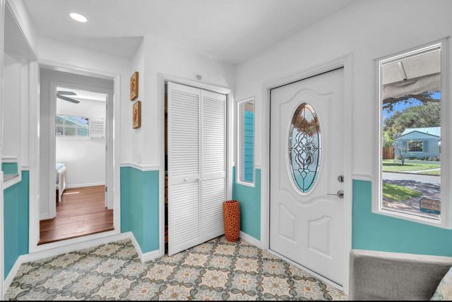 528 N Palmway, Lake Worth Beach, FL 33460