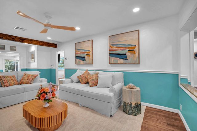 528 N Palmway, Lake Worth Beach, FL 33460