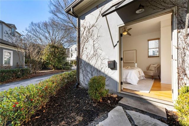 916 Ives SE Lane, Atlanta, GA 30316