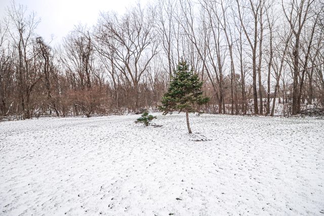 266 Paul Revere Drive, Chesterton, IN 46304