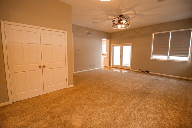 266 Paul Revere Drive, Chesterton, IN 46304