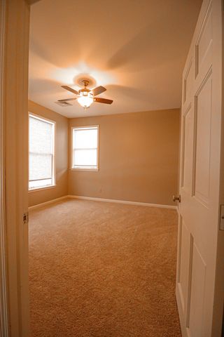 266 Paul Revere Drive, Chesterton, IN 46304