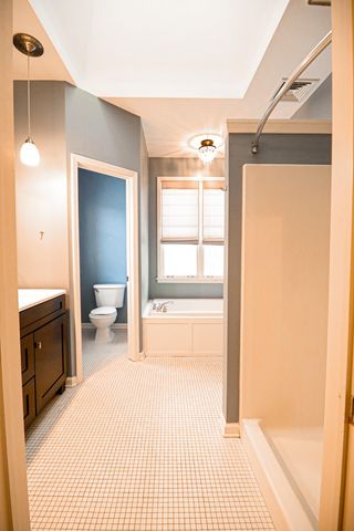 266 Paul Revere Drive, Chesterton, IN 46304