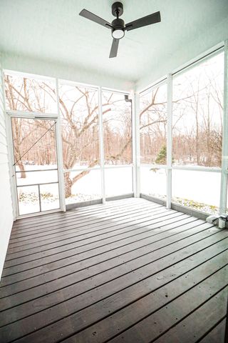 266 Paul Revere Drive, Chesterton, IN 46304