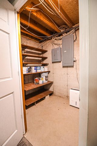 266 Paul Revere Drive, Chesterton, IN 46304