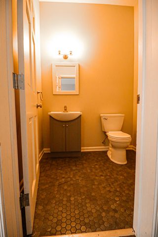 266 Paul Revere Drive, Chesterton, IN 46304