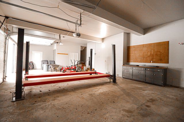 266 Paul Revere Drive, Chesterton, IN 46304