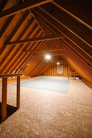 266 Paul Revere Drive, Chesterton, IN 46304