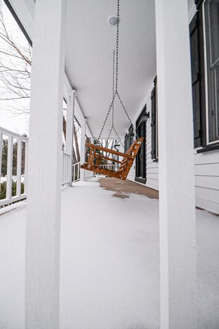 266 Paul Revere Drive, Chesterton, IN 46304