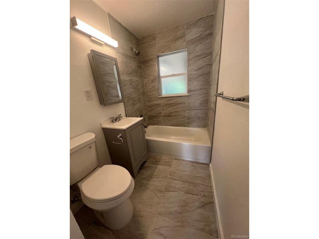 945 Lima St, Aurora, CO 80010