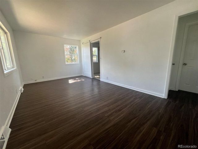 945 Lima St, Aurora, CO 80010