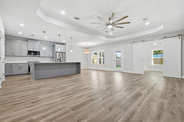 717 Hazel Drive, Fort Walton Beach, FL 32547