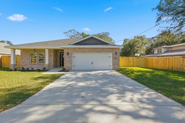 717 Hazel Drive, Fort Walton Beach, FL 32547